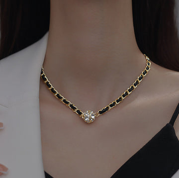 N2629 - Golden Black Droplet Necklace